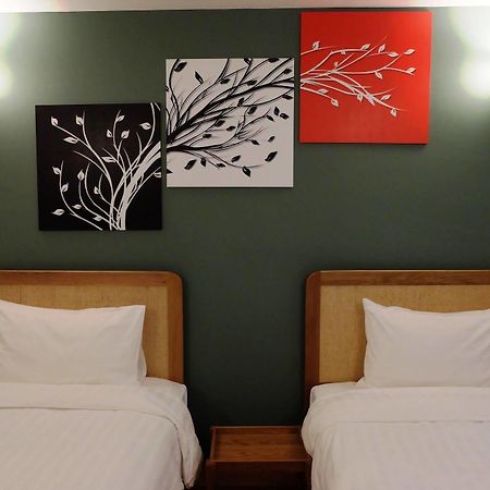 โคซี แอท 9 โฮเต็ล แอนด์ คิตเช่น Hotel กรุงเทพมหานคร ภายนอก รูปภาพ