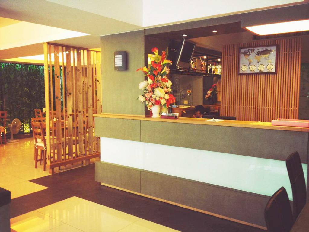 โคซี แอท 9 โฮเต็ล แอนด์ คิตเช่น Hotel กรุงเทพมหานคร ภายนอก รูปภาพ
