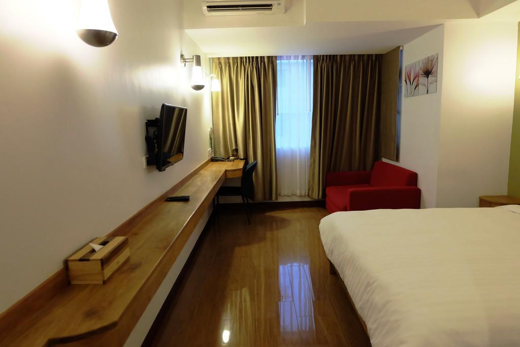 โคซี แอท 9 โฮเต็ล แอนด์ คิตเช่น Hotel กรุงเทพมหานคร ภายนอก รูปภาพ