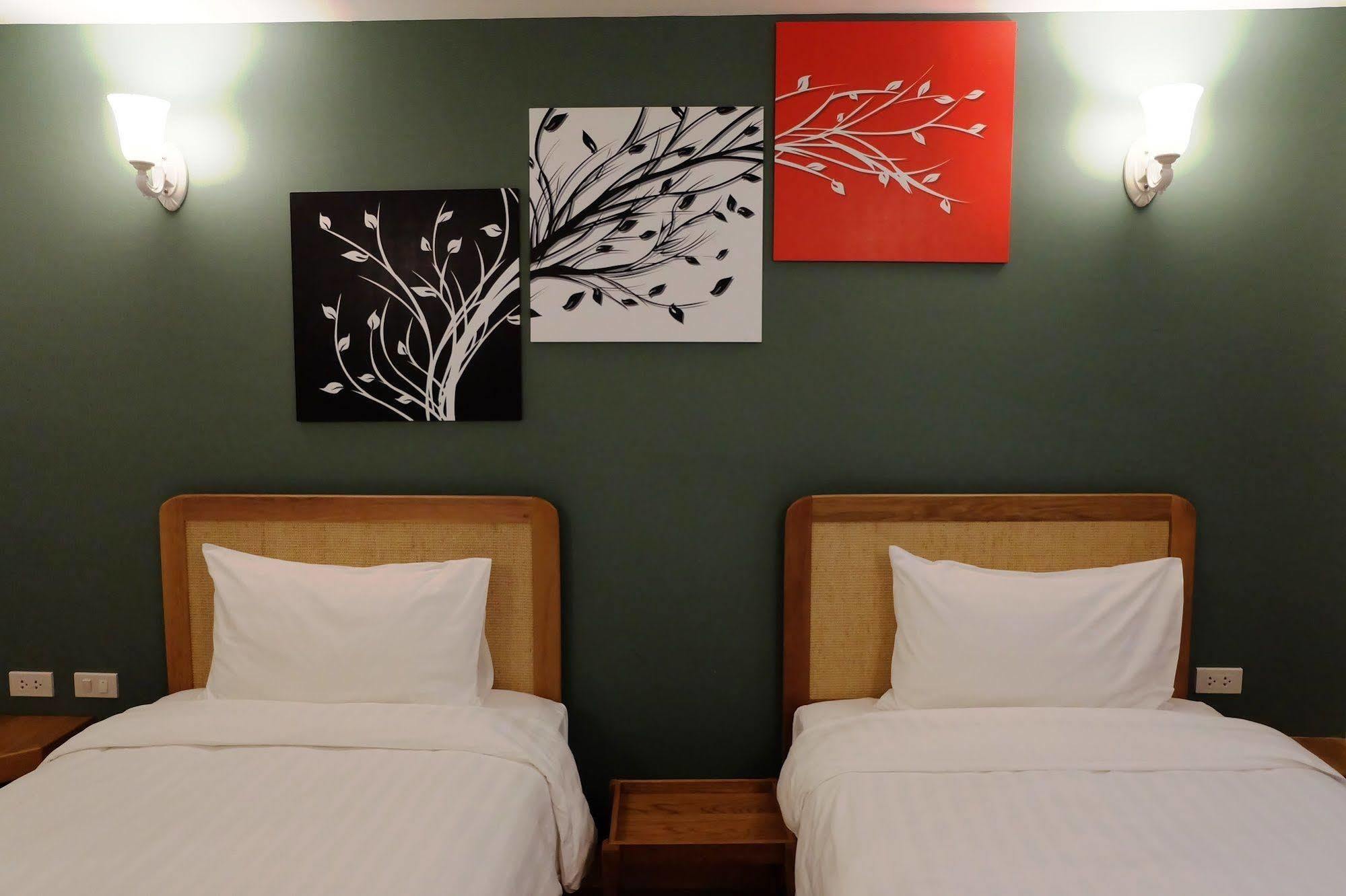โคซี แอท 9 โฮเต็ล แอนด์ คิตเช่น Hotel กรุงเทพมหานคร ภายนอก รูปภาพ
