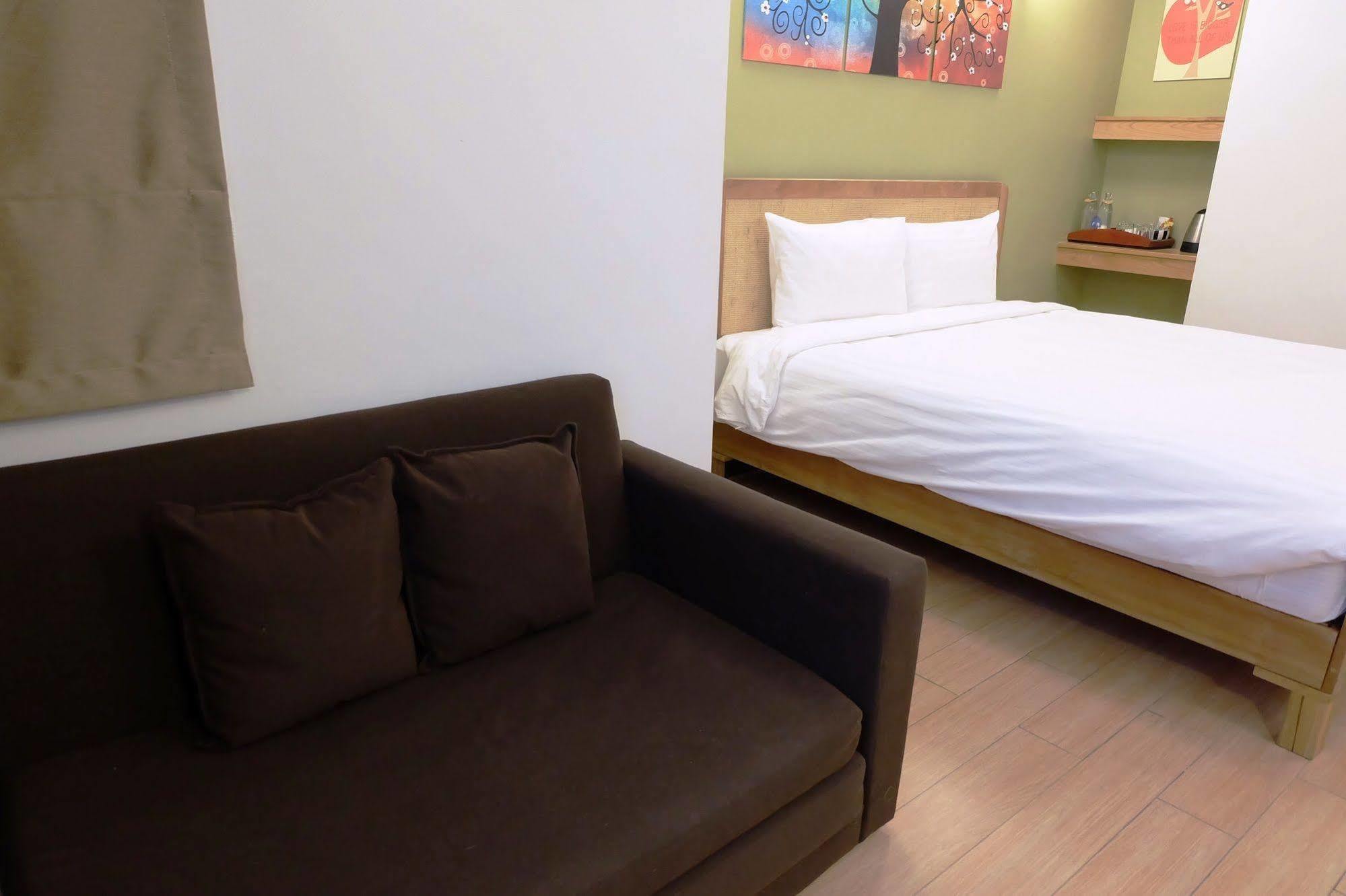 โคซี แอท 9 โฮเต็ล แอนด์ คิตเช่น Hotel กรุงเทพมหานคร ภายนอก รูปภาพ