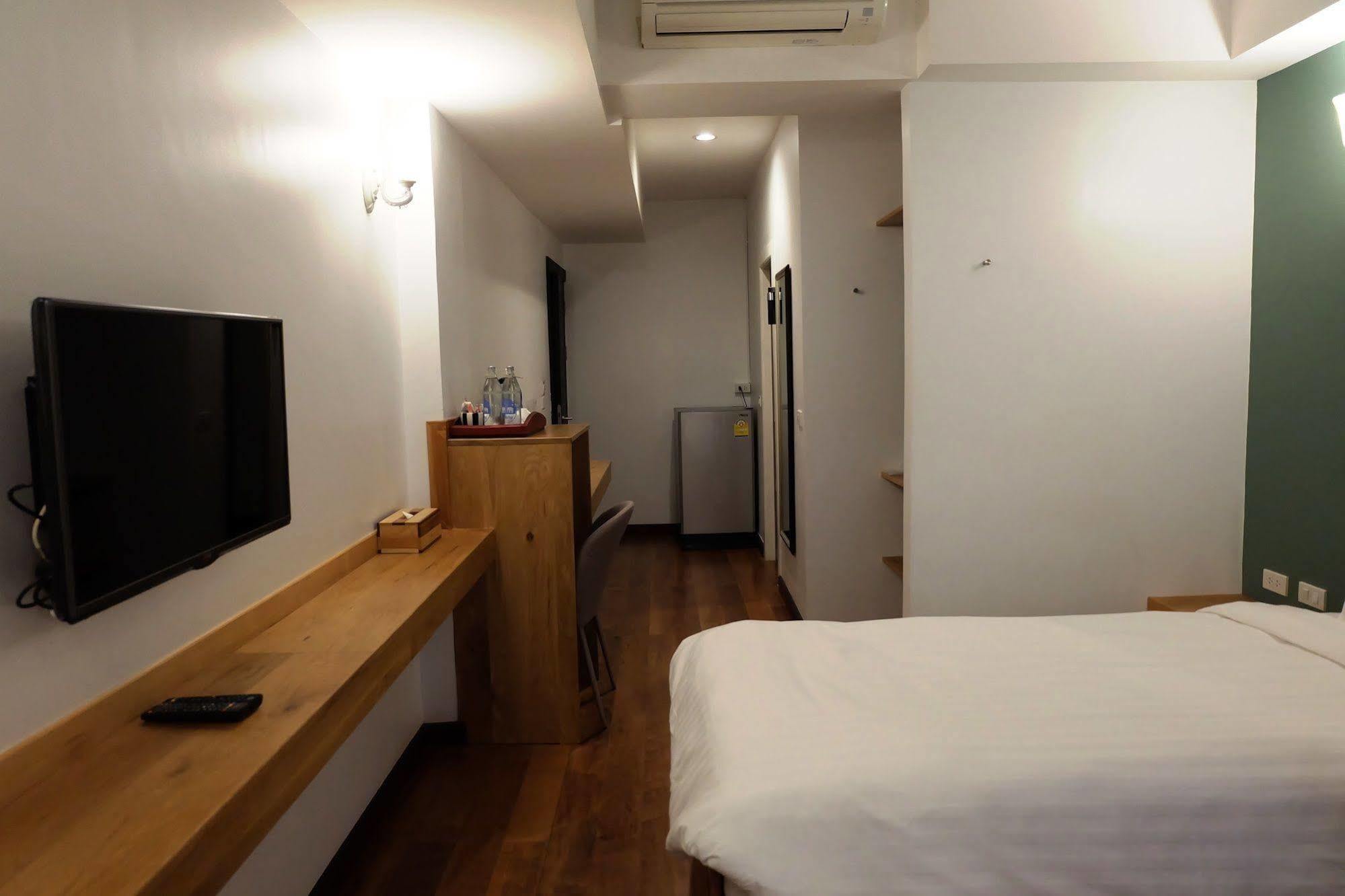 โคซี แอท 9 โฮเต็ล แอนด์ คิตเช่น Hotel กรุงเทพมหานคร ภายนอก รูปภาพ